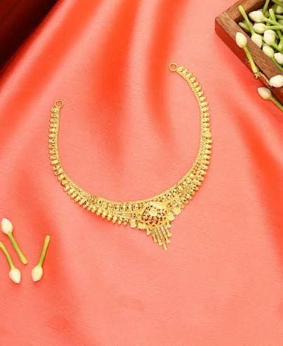 Royal Emerald Halo Necklace